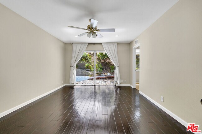 Building Photo - 26572 Academy Dr