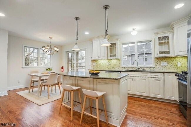 Building Photo - 2114 Elizabeth Ave