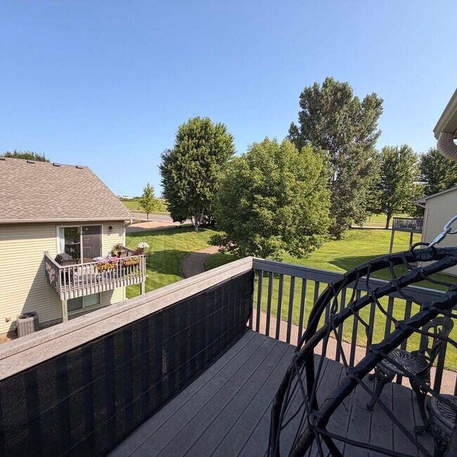 Building Photo - 9205 Orchard Cir