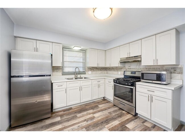 Building Photo - 1284 Snelling Ave N