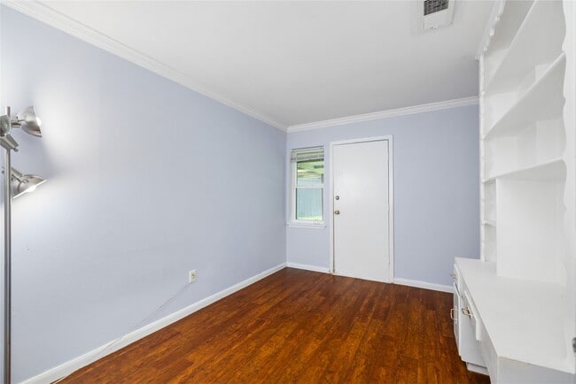 Building Photo - 5450 Birdwood Rd