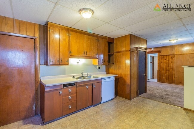 Building Photo - 711 Fremont St