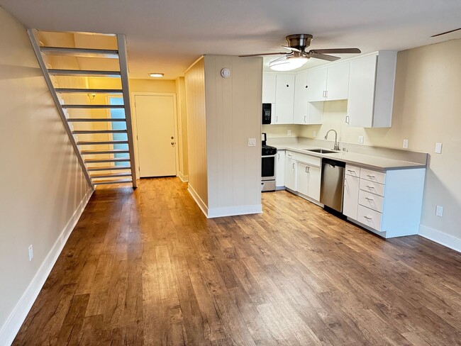 Interior Photo - Batavia Gardens