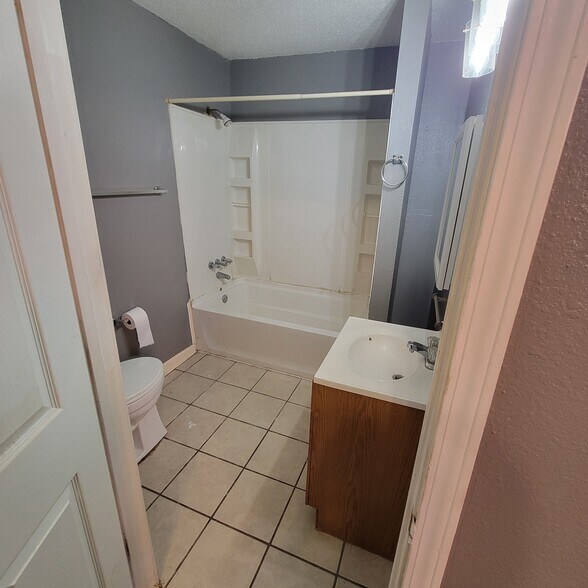 Building Photo - 2717 S Liberty St