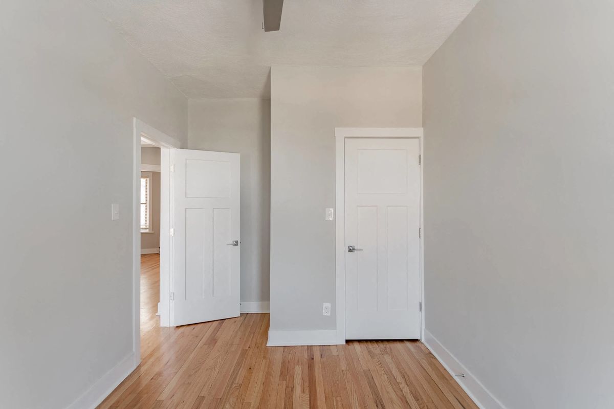 Building Photo - 6143 S Dorchester Ave