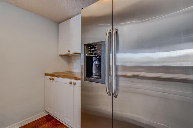Building Photo - 508 Garland Cir