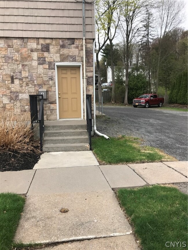 Building Photo - 44 Westmoreland St