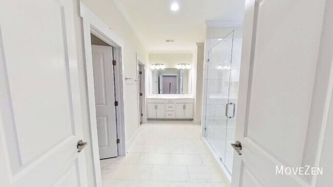 Building Photo - 6504 Oak Canopy Dr
