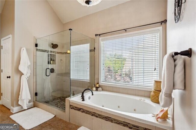 Building Photo - 1124 Promontory Dr