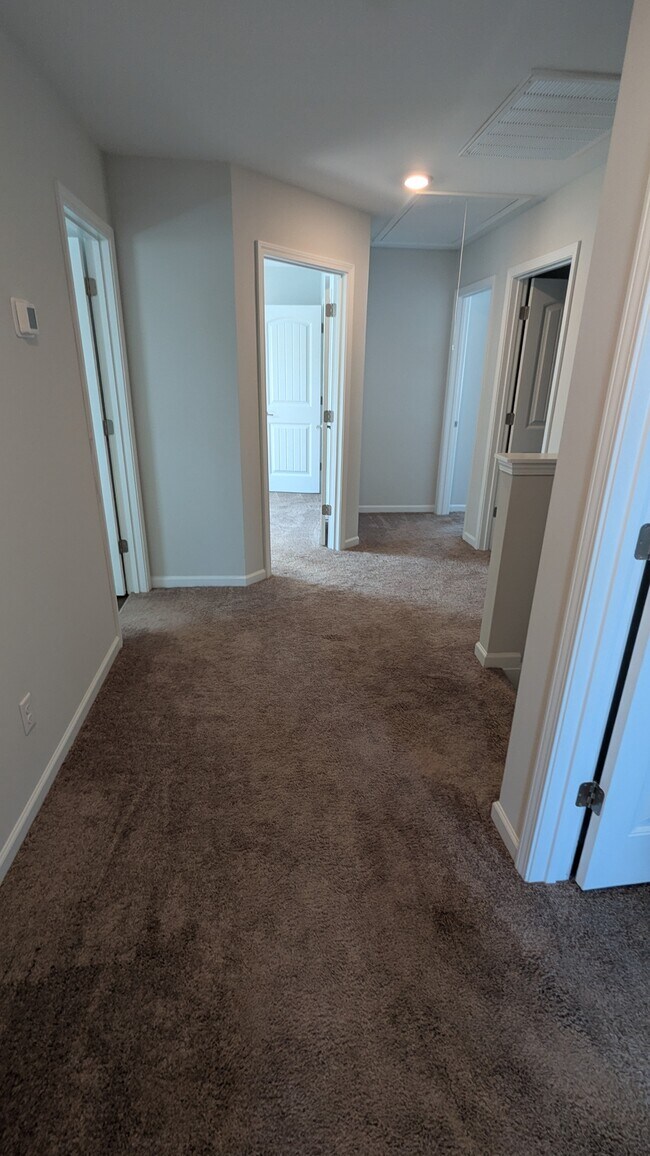 Building Photo - 19 Cantata Cir