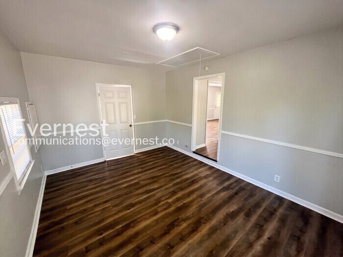 Building Photo - 837 Britton Ave