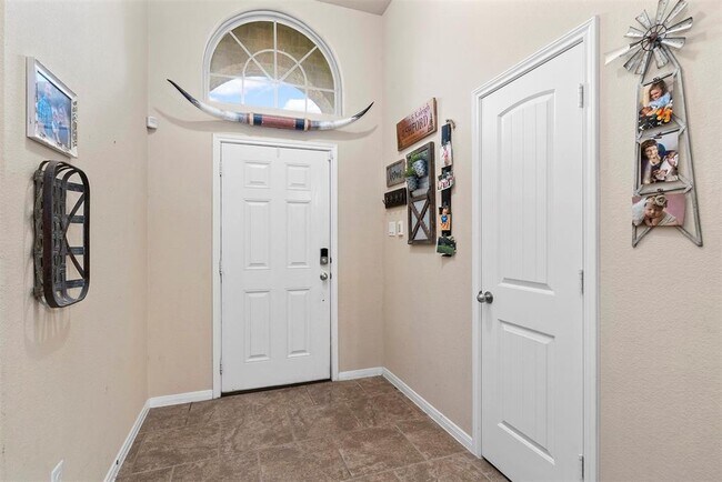 Building Photo - 22538 Valley Canyon