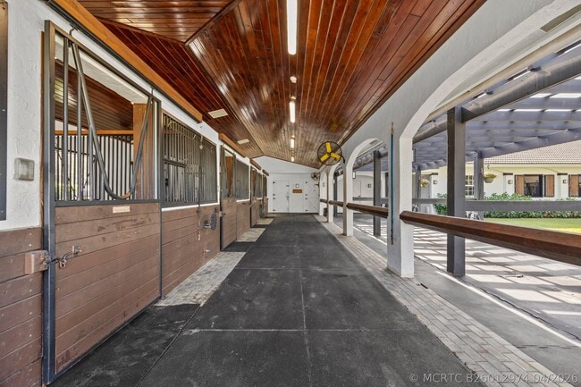 Building Photo - 1782 Clydesdale Ave