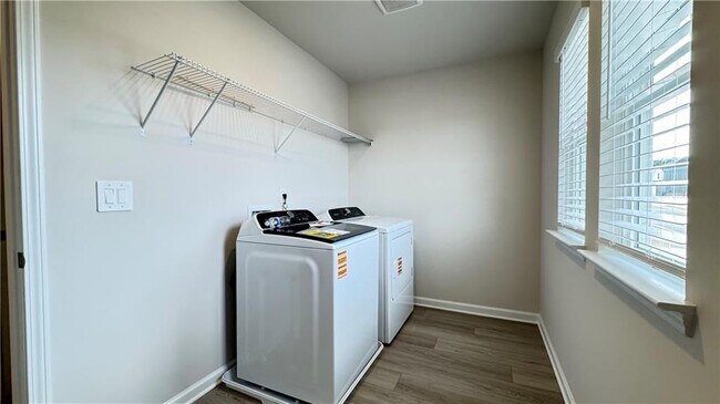 Building Photo - 1498 High Fls Ln