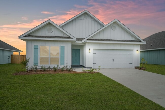 Building Photo - AVAILABLE IN NOVEMBER - Don't miss this op...