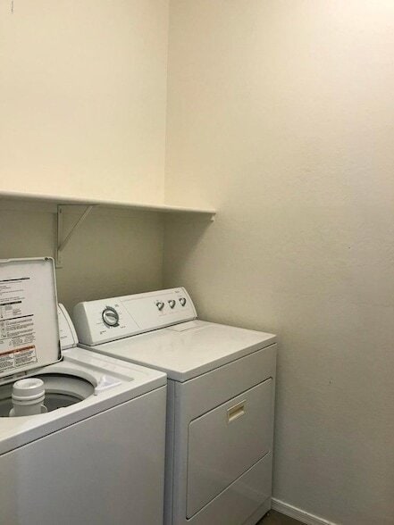 Building Photo - 7323 W St Charles Ave