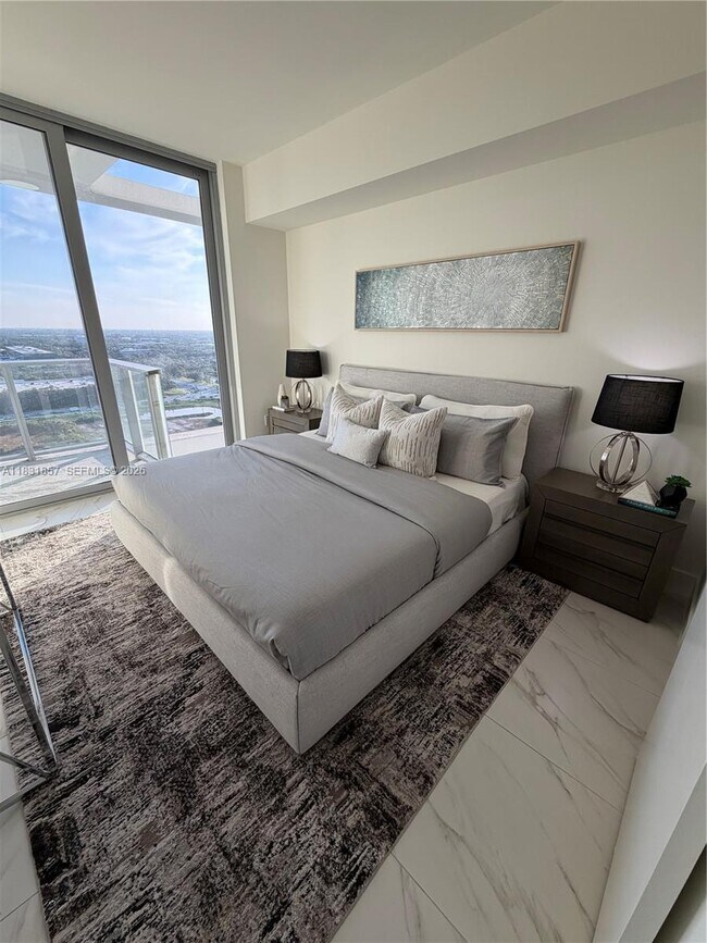 Building Photo - 2000 Metropica Wy