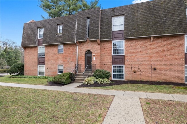 Building Photo - 4000 Gypsy Ln