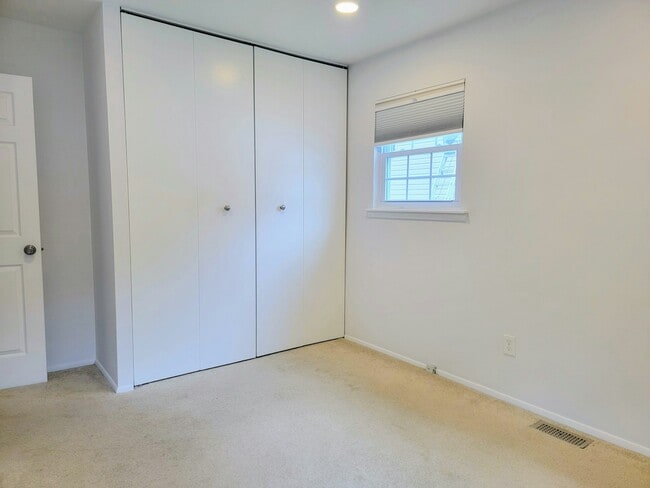 Building Photo - 707 Douglass Ave