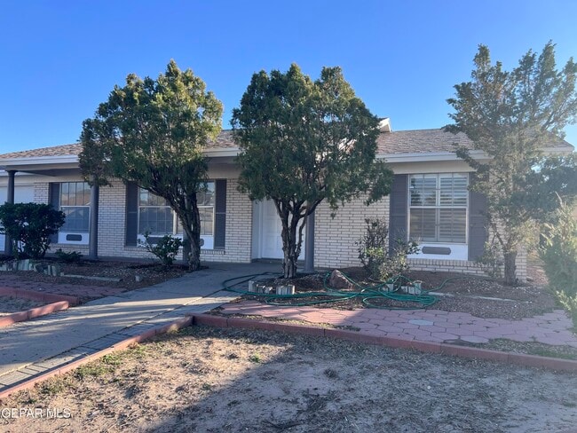 Building Photo - 10524 Candlewood Ave