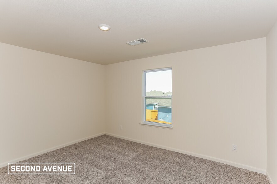 Building Photo - 9637 Sierra Grande Dr