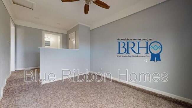Building Photo - 3236 Sunset Ave