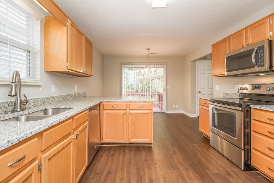 Building Photo - 3544 Glenfalls Dr