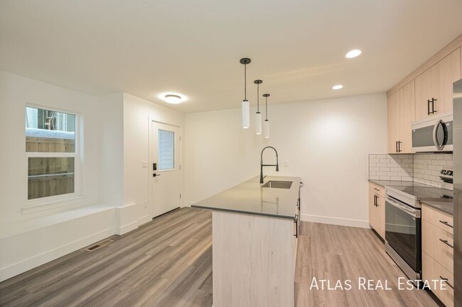 Building Photo - Beautiful Newly Built duplex ready for you...