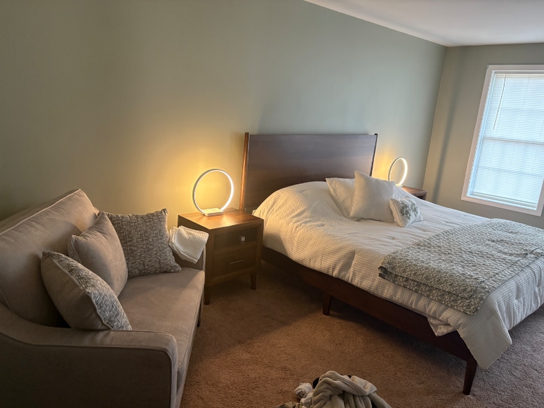 Building Photo - 34 Brooks Rd