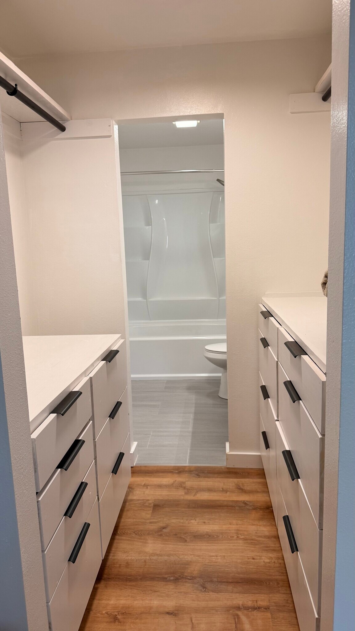 Master closet - 3001 E 42nd Ave