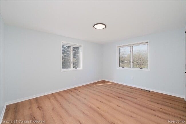 Building Photo - 1083 N Livernois Rd