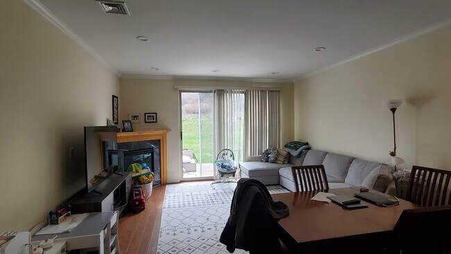 Building Photo - 146 Windward Dr