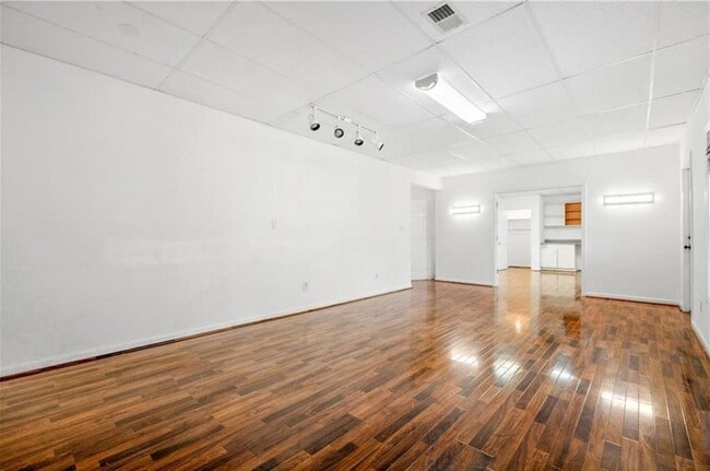 Building Photo - 10895 Glenbarr Dr