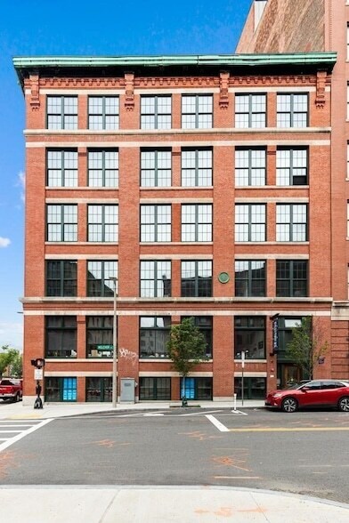 Building Photo - 63 Melcher St