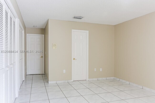 Building Photo - 4705 SW 143rd Ave