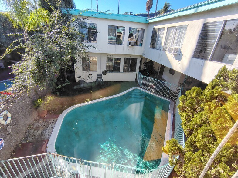 Building Photo - 7920 Selma Ave