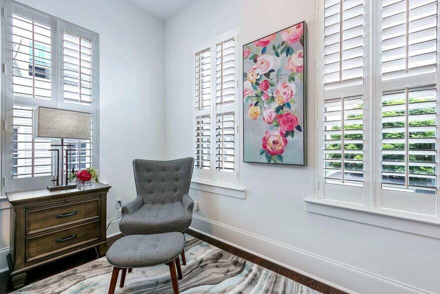 Building Photo - 1512 Baronne St