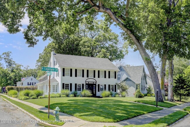 Building Photo - 570 N Edgemere Dr