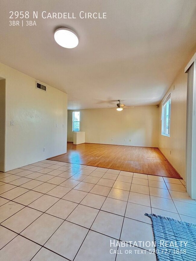 Building Photo - 2958 N Cardell Cir