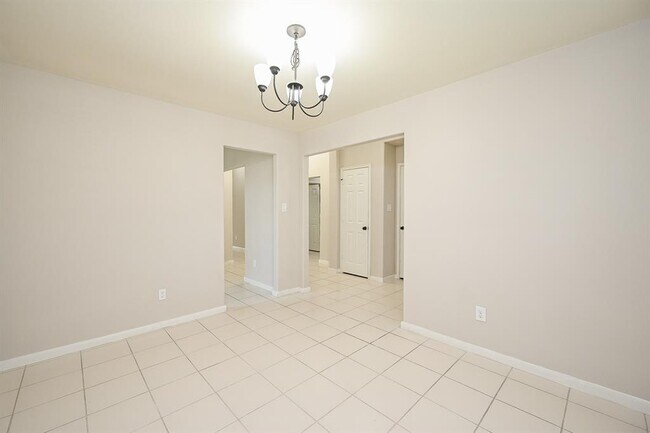 Building Photo - 18707 Majestic Vista Ln