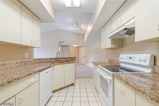 Building Photo - 13515 Eagle Ridge Dr