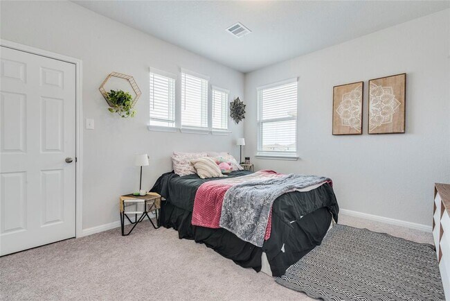 Building Photo - 12108 Tolson Dr