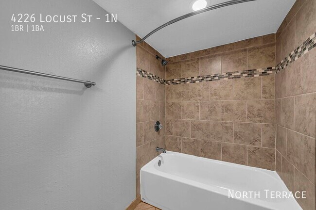Building Photo - 4226 Locust St