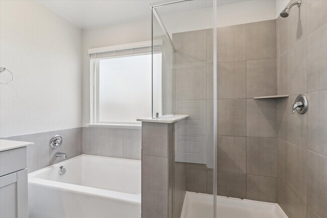 Building Photo - 1510 King Rnch Rd