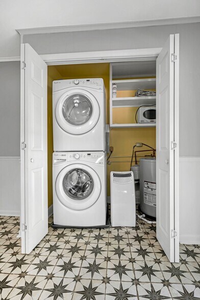 Building Photo - 5927 Old Harding Pike