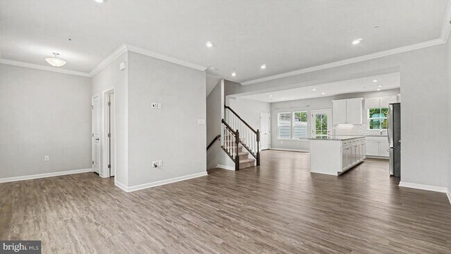 Building Photo - 165 Peter Ln