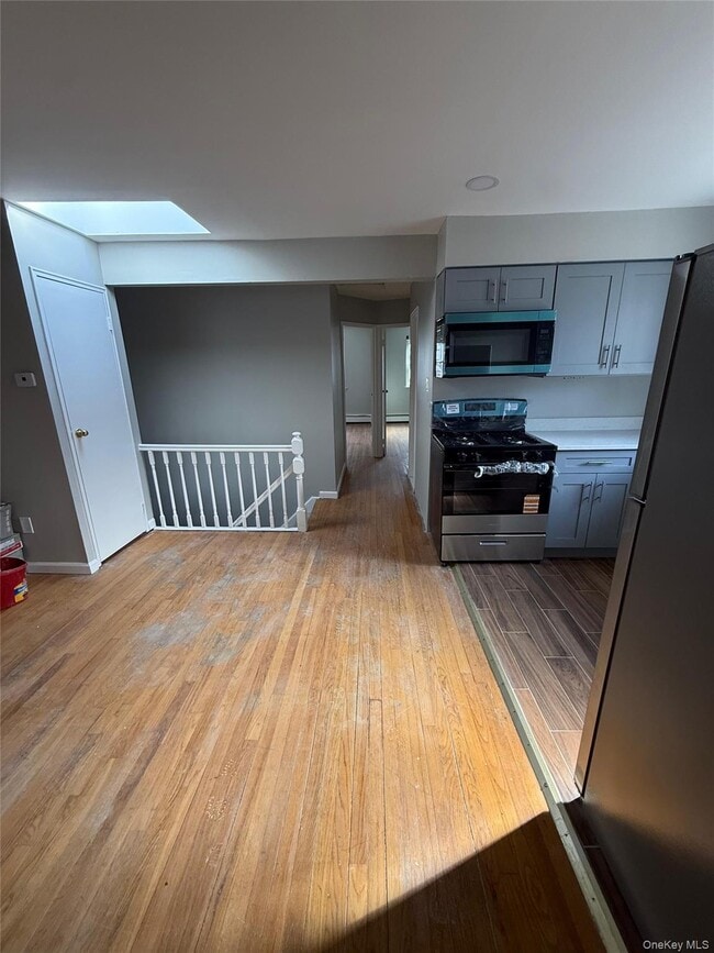 Building Photo - 5606 Riverdale Ave