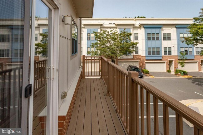 Building Photo - 4171 Rush St