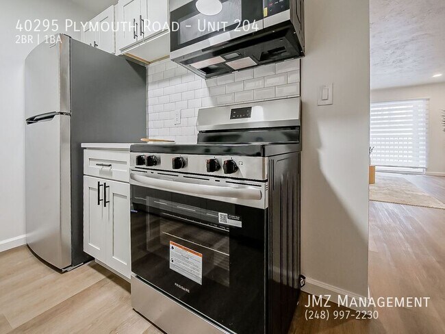 Building Photo - 40295 Plymouth Rd