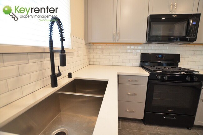 Building Photo - 3055 Island Creek Way